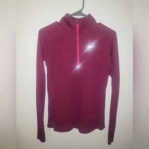 Womens Medium Nike 1/2 Zip long sleeve